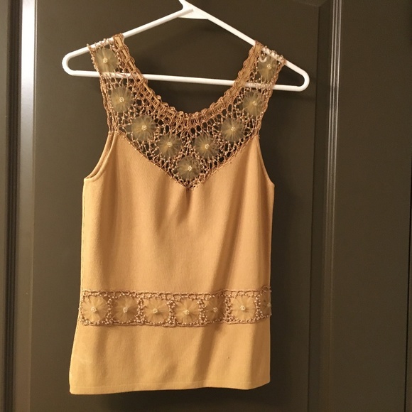 LACE AND BEADED DETAIL TOP - Picture 5 of 5